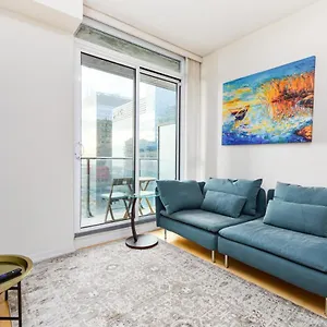  Apartment Minutes Walk To Scotiabank Arena,tiff, Mtcc,cn Tower Downtown Canada
