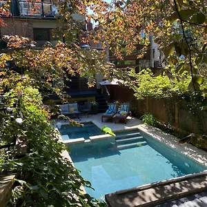  Holiday home Superb Home:heated Pool-hot Tub Open 365days Canada